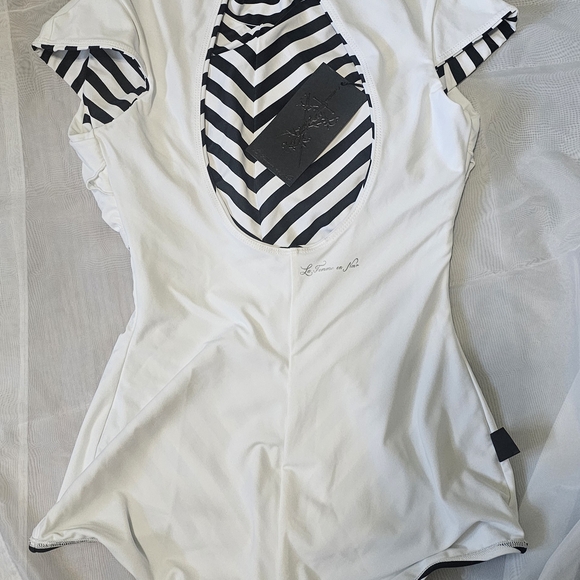 La Femme Betelgeuse Swimsuit - Picture 8 of 14